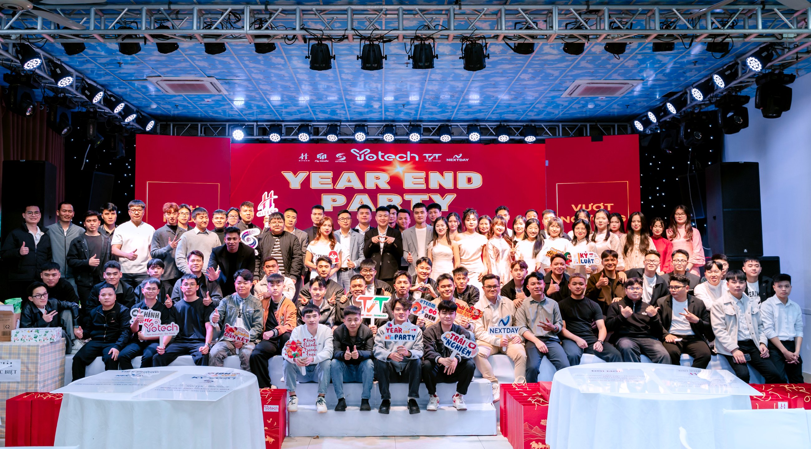 Year End PartyでのYotechチーム